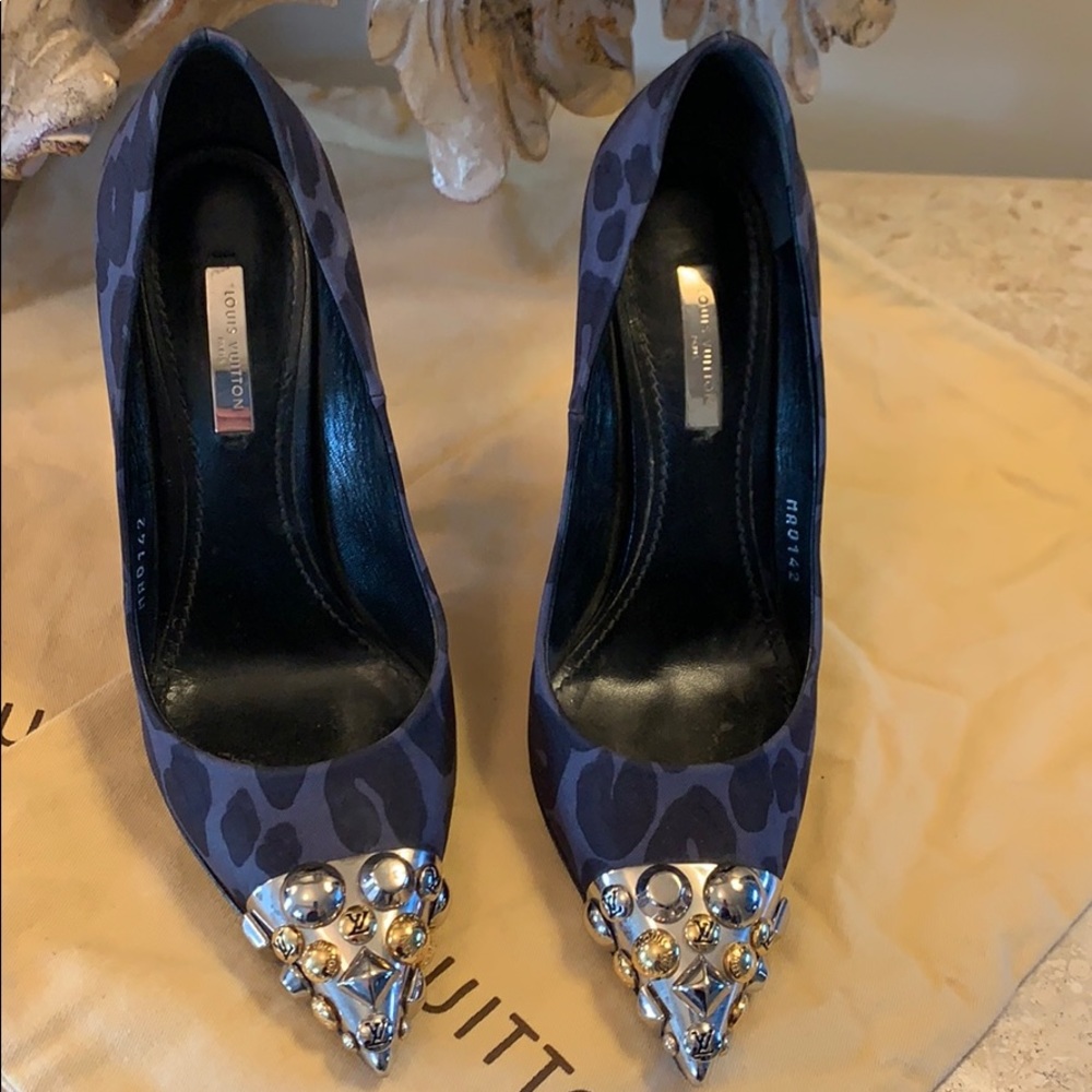 Stunning Louis Vuitton runway Bernice pump. - Picture 8 of 8